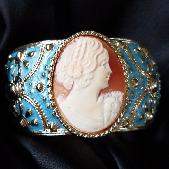 Amedeo Jewelry - AMEDEO cameo bracelet